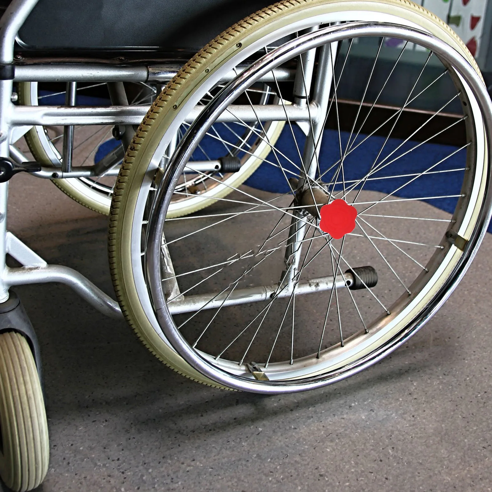

2pcs Wheelchair Clutch Dust Cover Red Reusable Protective Covers Accessories Clutch Protector Lids Parts Supplies Health Care