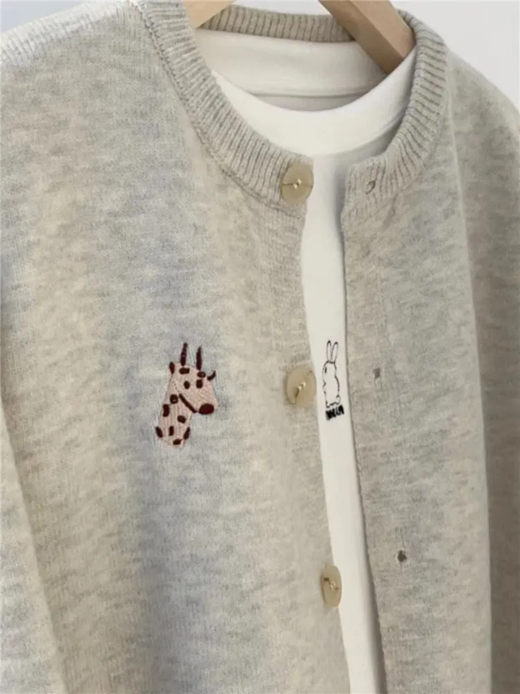 特大 300 ポウ刺繍入りニットオープンカーディガン レディース 秋冬 ルーズ 大きめサイズ セーター ジャケット トレンド