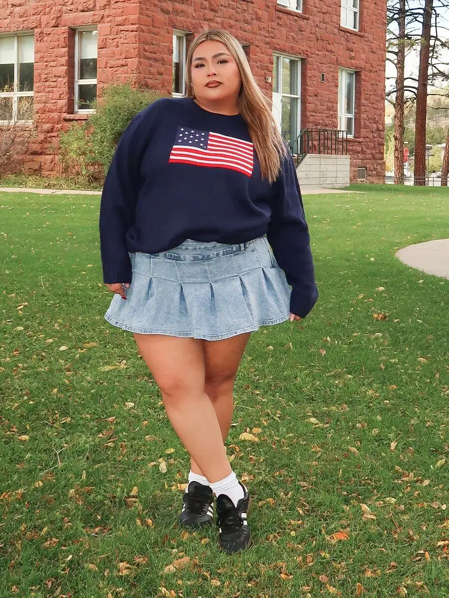 

High-Waisted Pleated Denim Mini Skirt For Plus Size Women, Casual Summer Style
