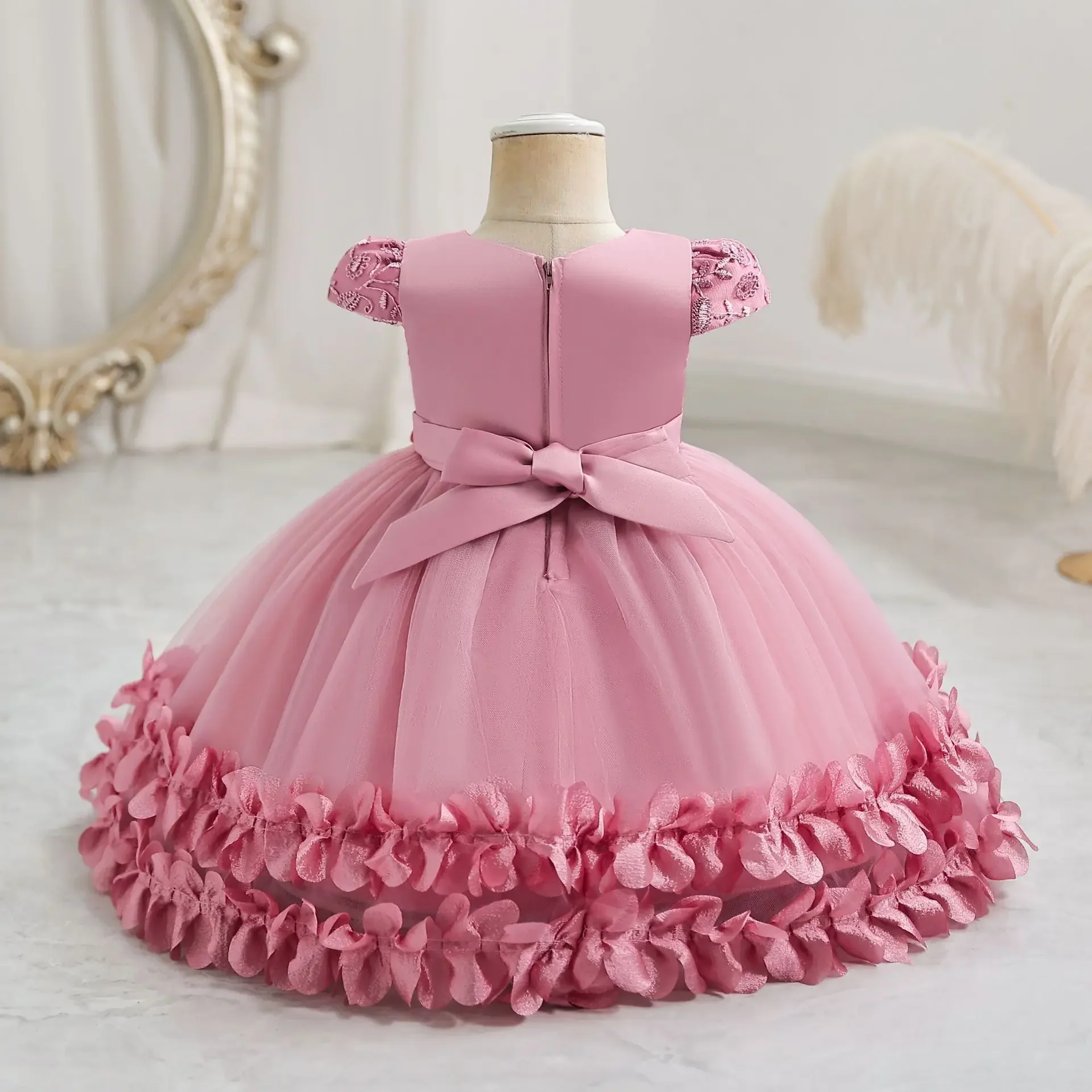 Flower Princess Dress For Girls 0 to 12 months Cute Bowknot Petal Clothes Baby Girl Gowns Embroidery Toddler Newborn One-piece