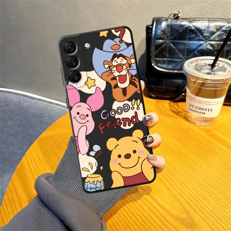 Funda para Samsung Galaxy A04 A20 A13 A50 A03 A06 A70 A30 A15 A40 A16 A05 A10 A12 funda negra suave para teléfono Disney Winnie Pooh