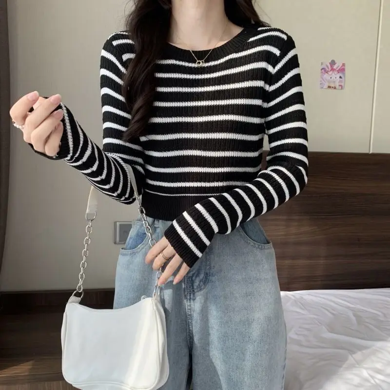 Women in autumn wear new slim and thin stripe bottomed short knitted sweater in 2022