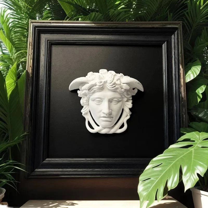 

Medusa Modern Simple Retro Light Luxury Three-Dimensional Relief Print Home Hotel Bar Decorative Painting Holiday Gift