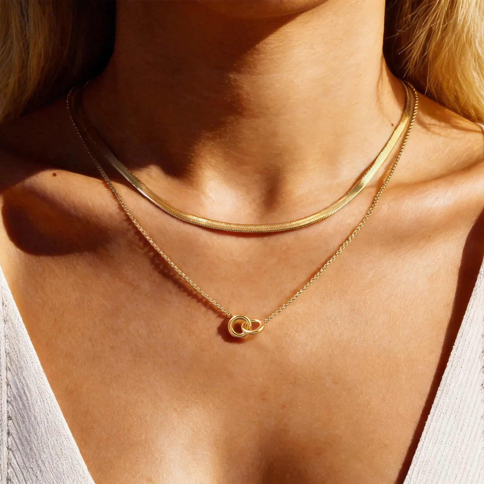 Vnox 2-teiliges goldfarbenes Gliederketten-Halsketten-Set für Damen, wasserdichte, antiallergische Halsketten aus Edelstahl, Modeschmuck-Geschenke – Detail 4