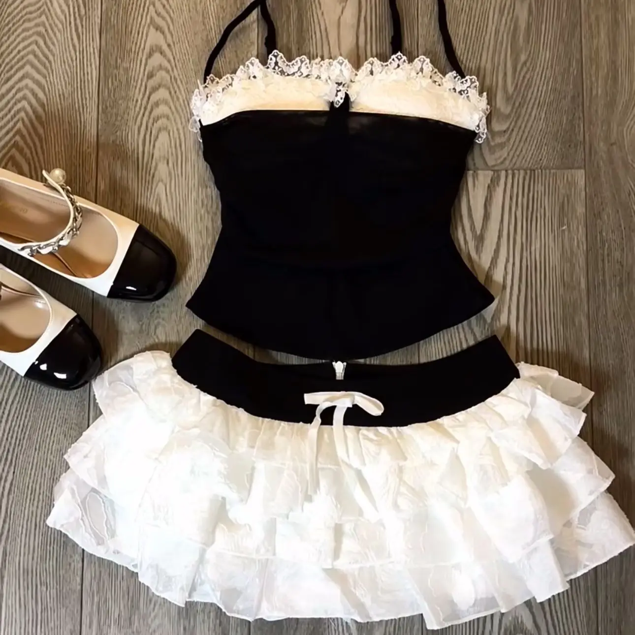 

Y2k Sling Lace Slim Goth Женские платья Винтаж Панк Лук Harajuku Корея Открытая спина Комплект из 2 предметов Сладкая мода 2000-х Гранж Платье Эмо