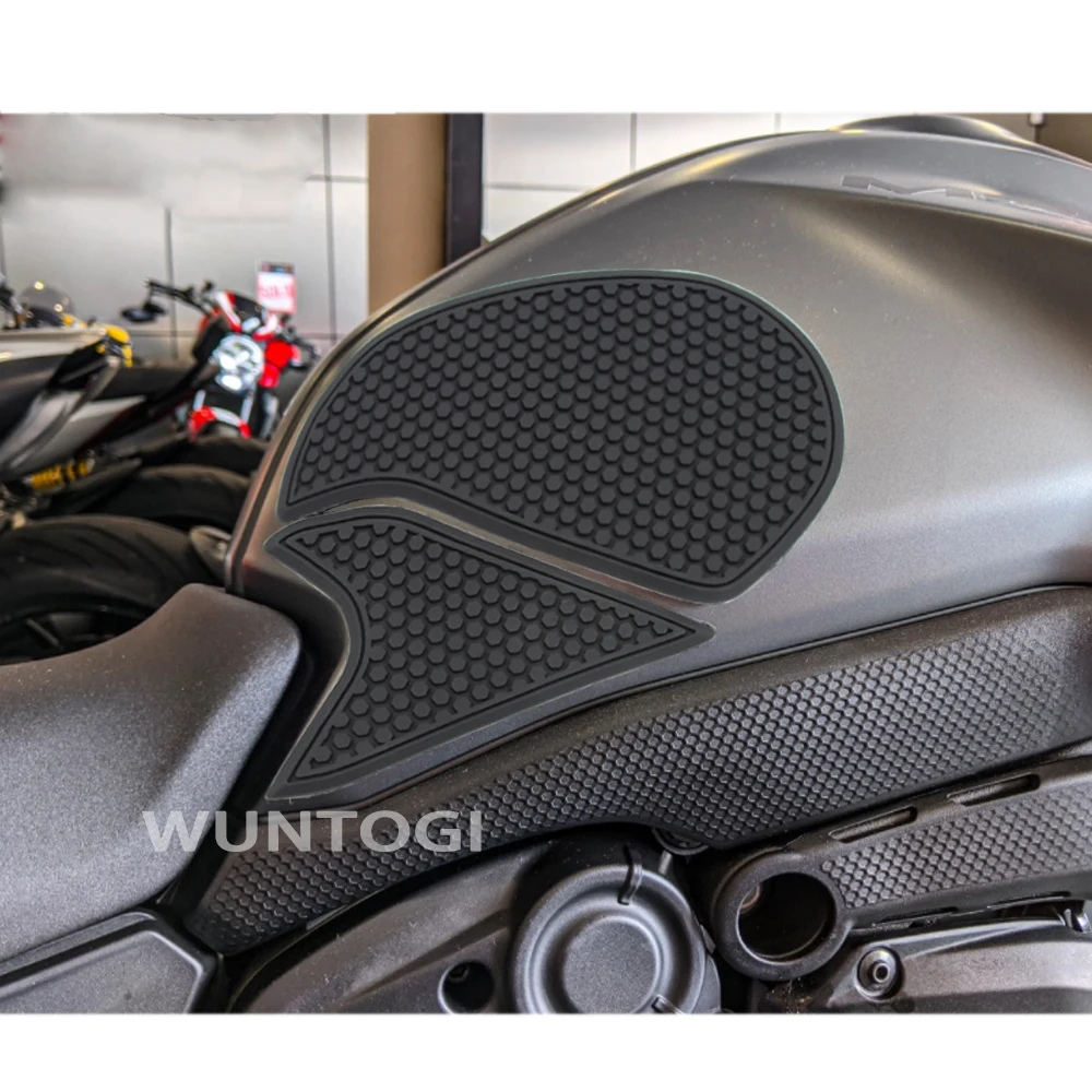 For Ducati Monster 937 Monster937 Plus 2021- Motorcycle Anti-scratch Tank pad Fuel Sticker Rubber Pad Protector Decal Gas Knee