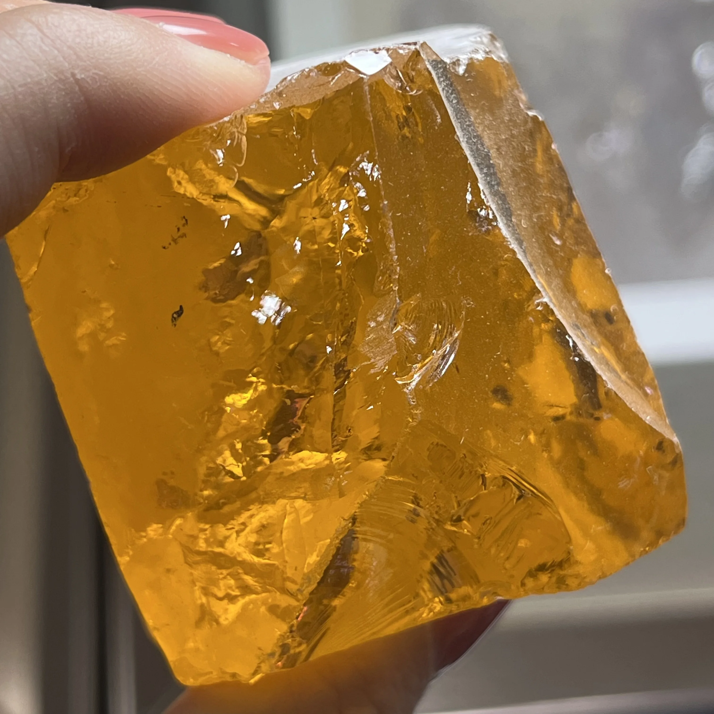 

0.5Kg-1kg Rose Gold A Quality Uncut Cubic Zirconia Stone Yellow Zircon Rough