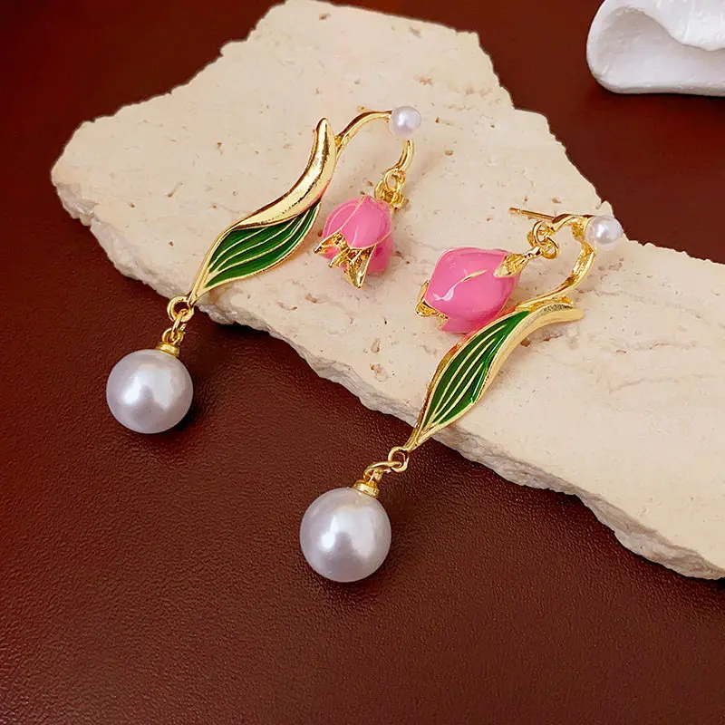 Romantic Tulip Flower Dangle Earrings for Women Dripping Oil Leaf Pendant Earrings Imitation Pearl Jewelry Party Festival Gift K