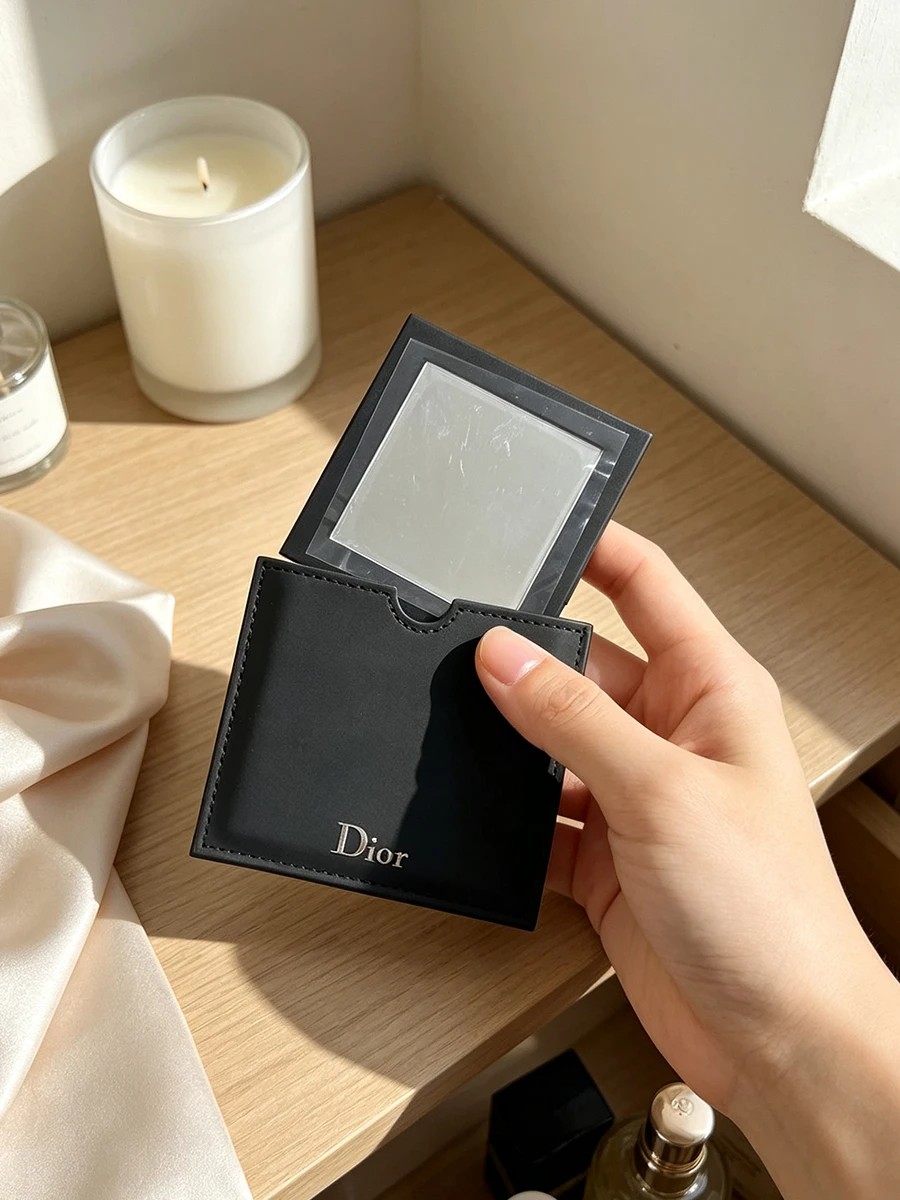 DIOR Black Square Folding Pock - огляд і ціна Luxury Bags Dior