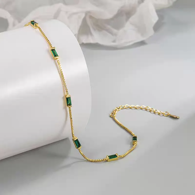 French Retro Fashionable Exquisite Emerald Square Zircon Silver Bracelet Elegant High End Luxurious Jewelry Gift for Women