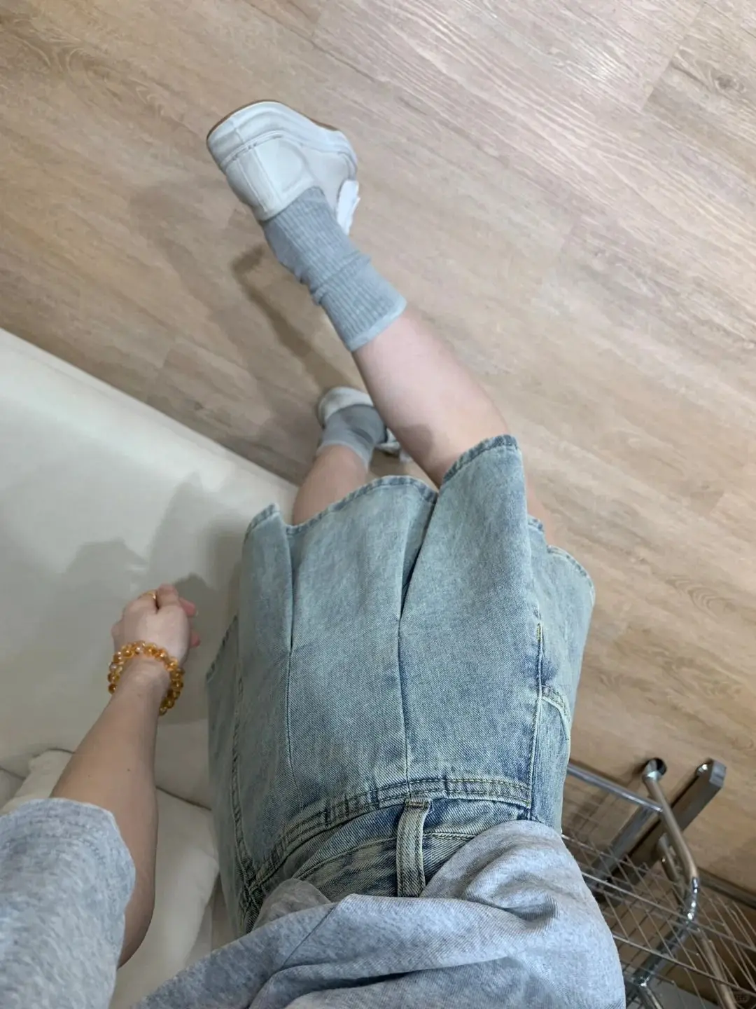 Women High Waist Denim Pleated Skirt Vintage Washed A-Line Mini Skirt Casual Fashion Short Jeans Skirt view 3