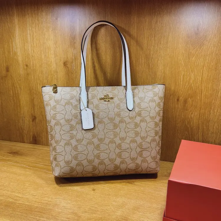 Elegante, schicke Wickeltasche im klassischen Pendler-Stil, Umhängetasche für Damen, stilvolle Ledertasche mit großem Fassungsvermögen.