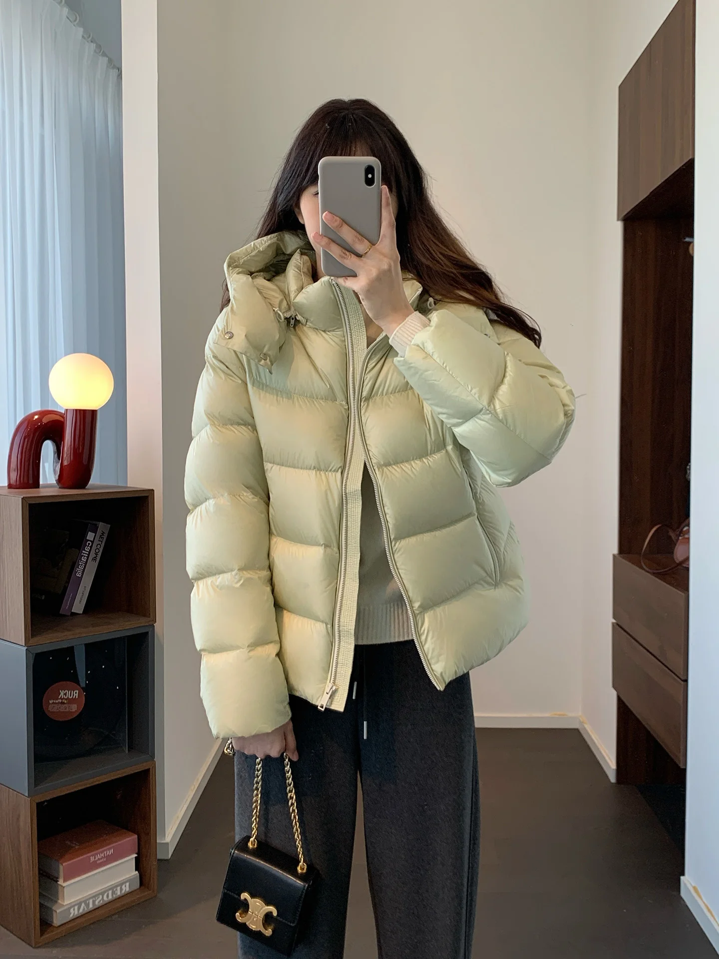 

Утепленная женская куртка из гусиного пуха с отстегивающимся капюшоном, роскошная, теплая, из микро-глянцевой ткани, с 90% пуха, для повседневной носки и активного отдыха