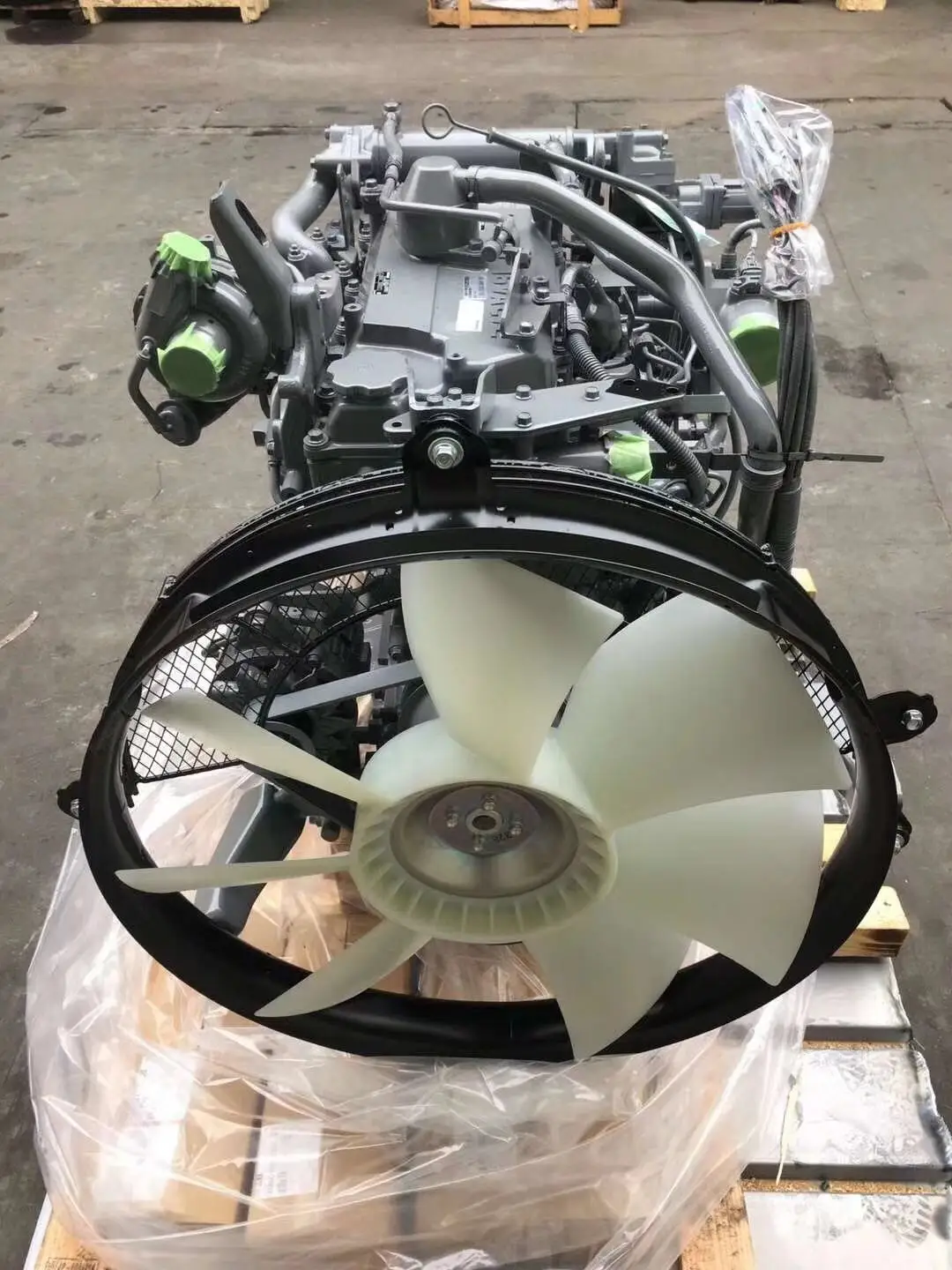 4HK1 Industrial Diesel Engine 5.2L 4 Cylinder Turbo Air Cooled Common Rail Engine For Excavator Construction Machinery