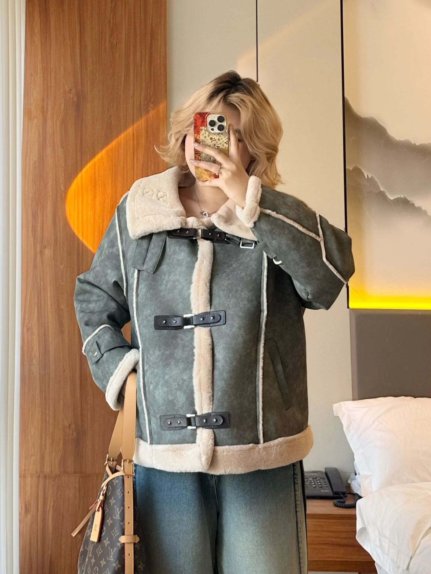 

Ladies plus Size Faux Fur Jacket Thickened Winter Coat with Fleece Collar Stand up Collar Casual Outerwear Elegant Style
