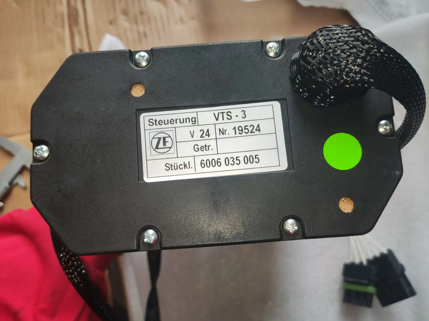 Original Hot Selling Gear Selector 6006035005 Engineering Machinery Parts Suitable for Grader