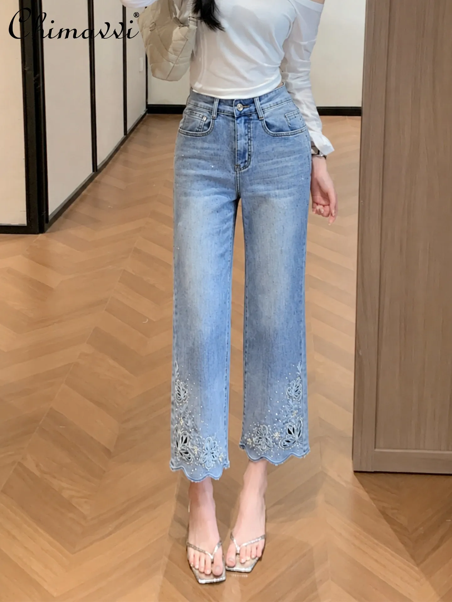 

Heavy Hot Diamond Eight-point Jeans Women's Summer New Fashion High Waist Slim Retro Old Embroidered Cut Out Straight-leg Pants