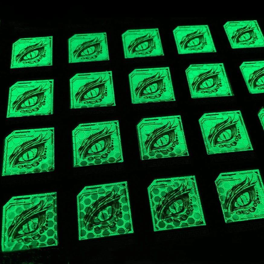 NIGHTPRO Parche Táctico Reflectante Ojo de Dragón MOLLE - imagen 5