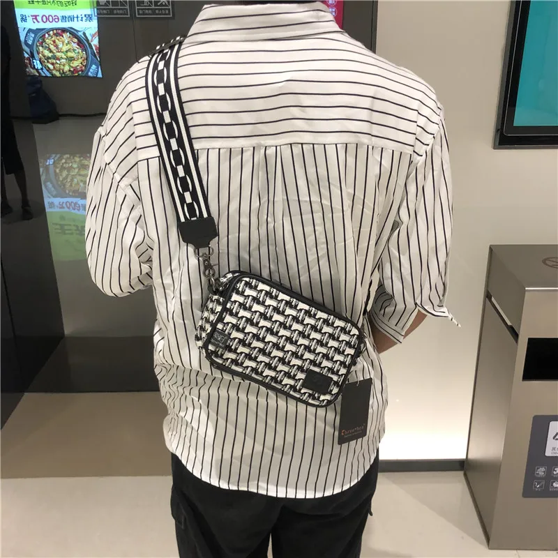 

Casual Canvas Men's Bapa Tee-Box Faionable Briti Sle Single oulder Satchel with Geometric Pattern And Phone ket