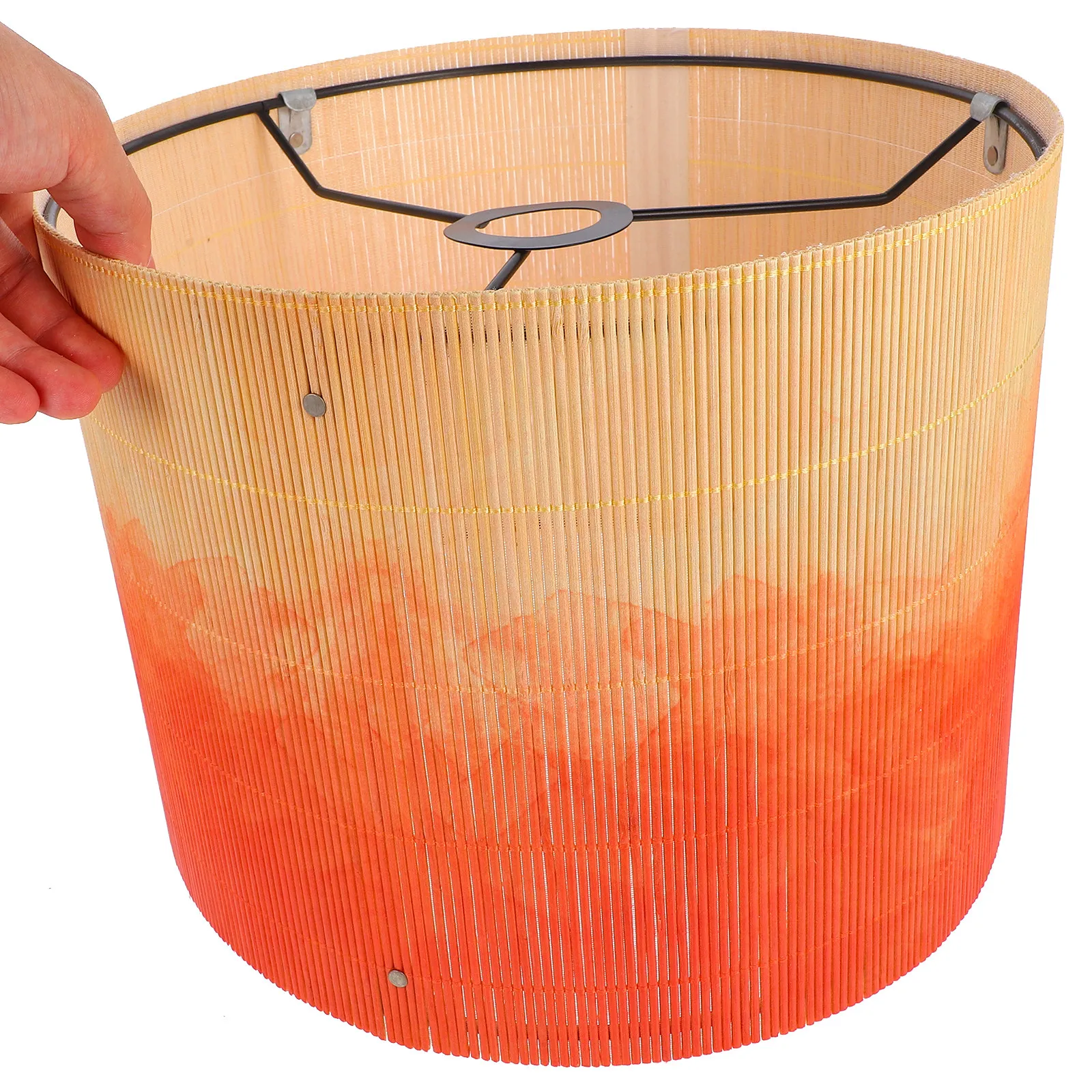 paralume-in-bambu-realizzato-con-tecniche-artigianali-tradizionali-cinesi-un-elemento-decorativo-raffinato-per-lampade-da-camera-da-letto-soggiorno-o-hotel