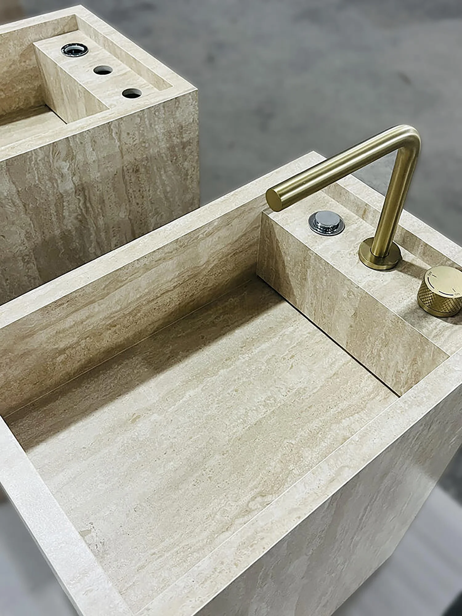 Bathroom sink with natural marble sink with freestanding villa stand