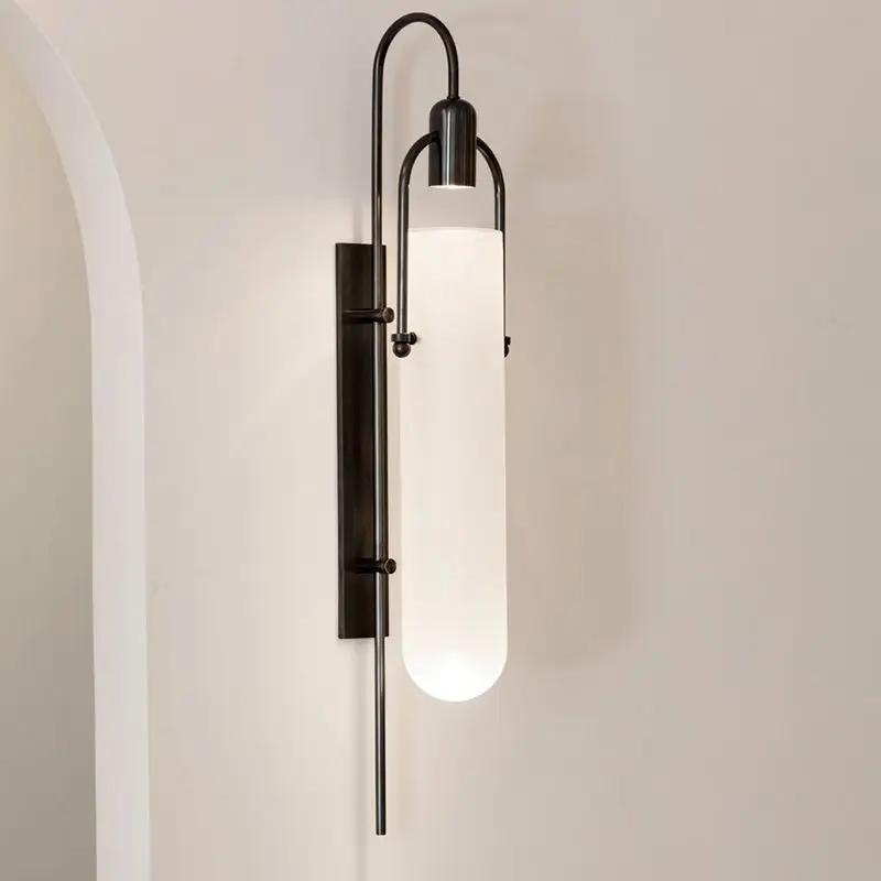 مصباح جداري زجاجي حديث على الطراز الشمالي مصمم إبداعي بجانب السرير لغرفة المعيشة وغرفة النوم وممر الدرج