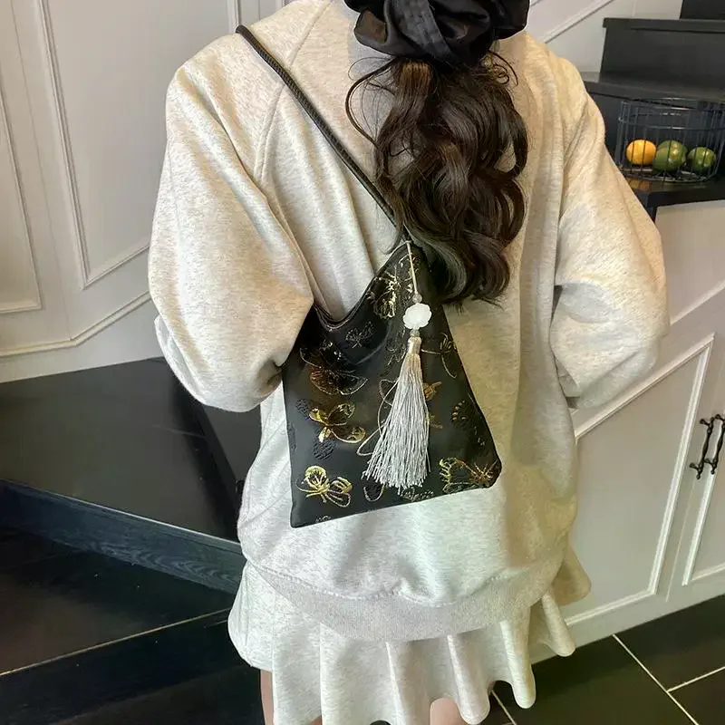 Versatile Embroidery Shoulder Bag Elegant Large Capacity ​National Style Handbag​ Chinese Style Underarm Bag For Women