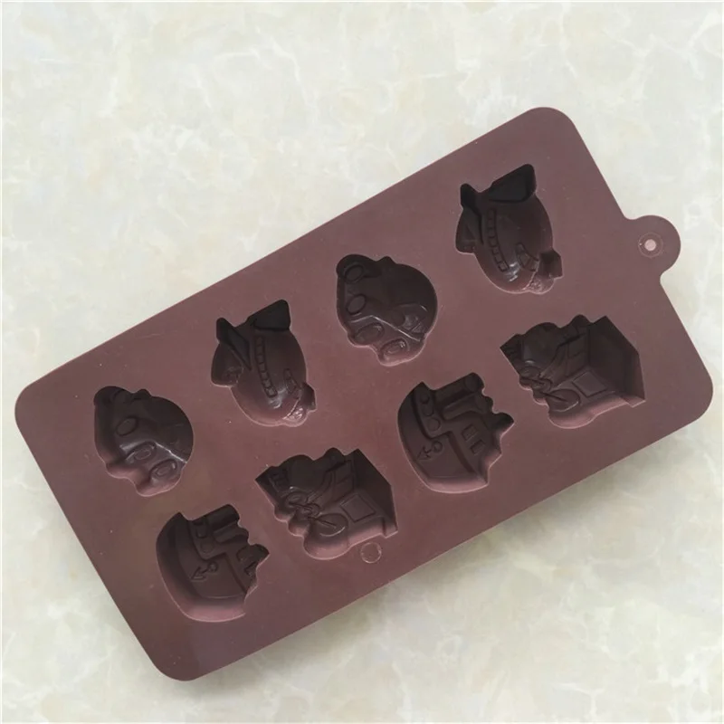 قالب شوكولاتة من السيليكون لحركة المرور مكون من 8 وصلات، قالب طعام للأطفال مصنوع منزليًا، سهل التنظيف