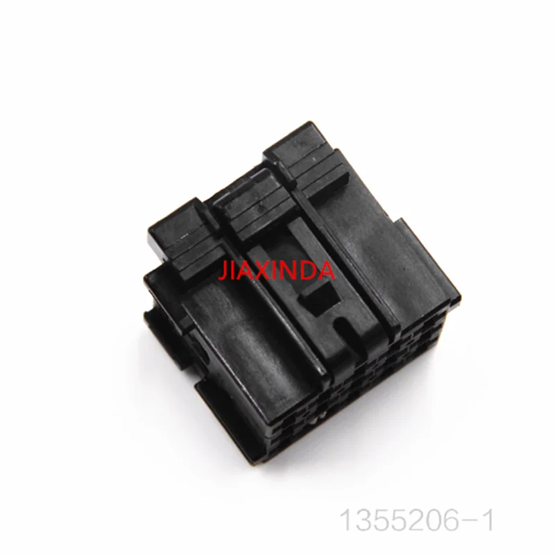 1355206-1Black sheathed plug of plastic-shell automotive connector