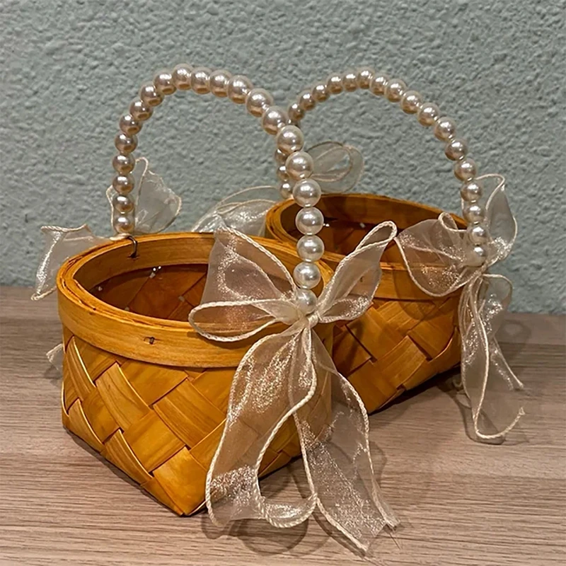 

Плетёная корзина для пикника из ротанга — с жемчужной ручкой и натуральным плетёным дизайном