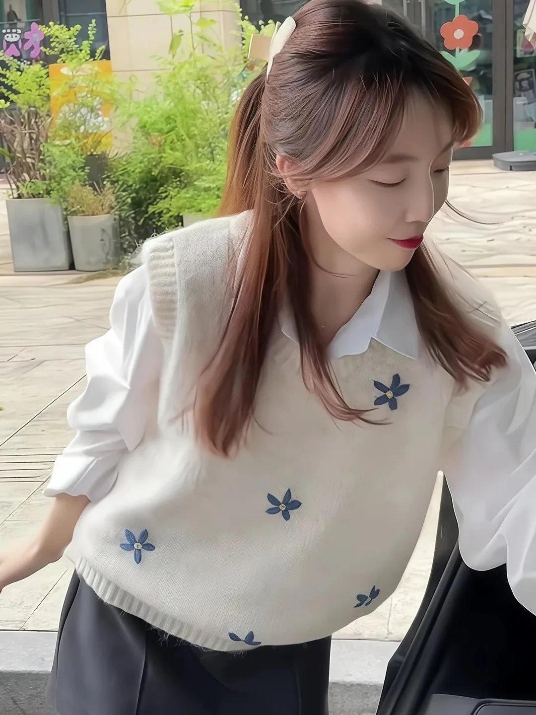 Korean Style Handmade Embroidery Floral Knitted Vest Women's Outerwear Shoulder Design Slimming Soft Trendy Top