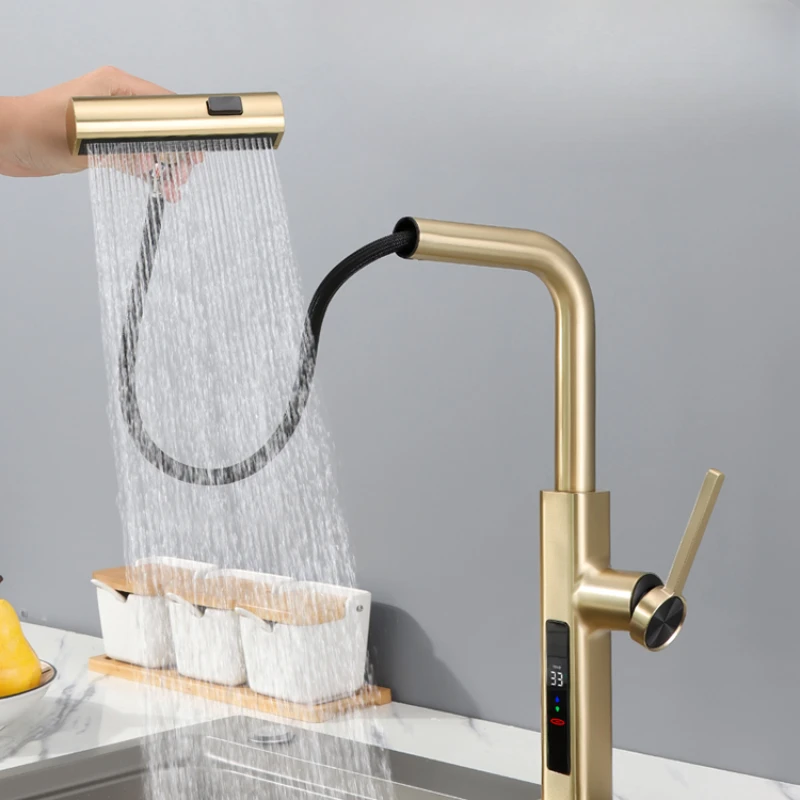 The kitchen hot and cold faucet produces water, and the pull-out type vegetable washing digital display splash-proof gold color.