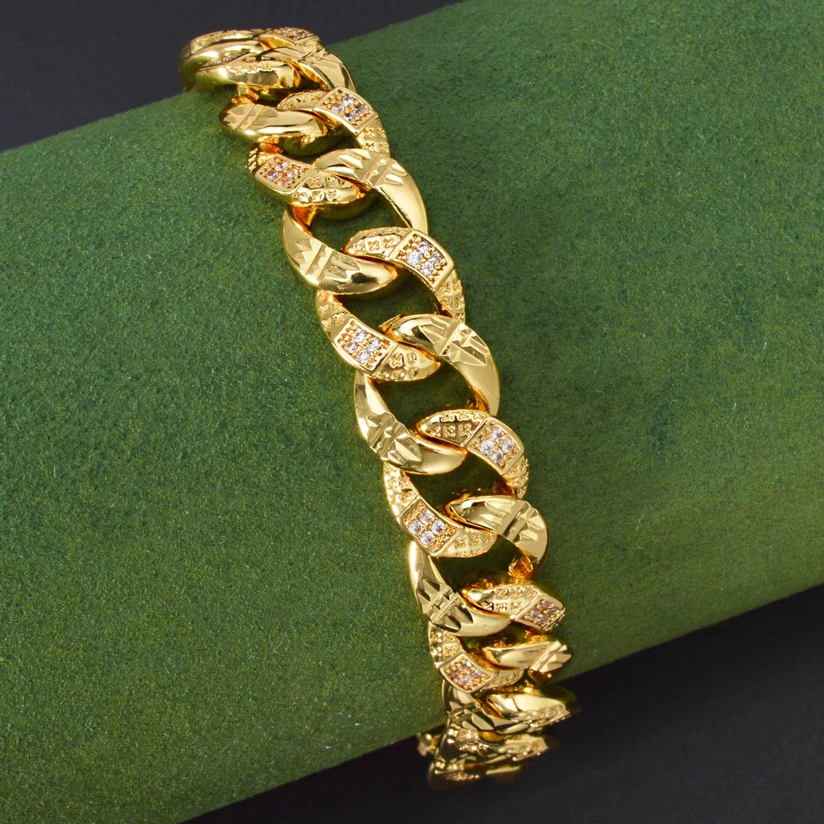 

Gold Plated Copper Bracelet for Women Men Hip Hop Cuban Chain Luxury Light Chunky Curb Link Jewelry Gift Christmas Valentine