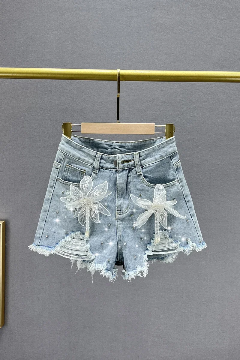 Women's Diamond Denim Shorts 2023 Summer New High Waist Slim Fit Slimming European Goods Embroidered Ripped A- line Hot Pants