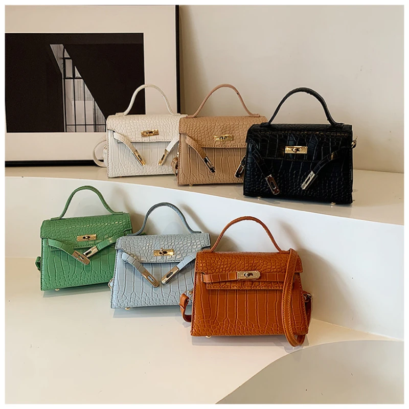 2024 new trendy and stylish French shoulder bag, versatile crossbody bag, hand-held Kelly small square bag