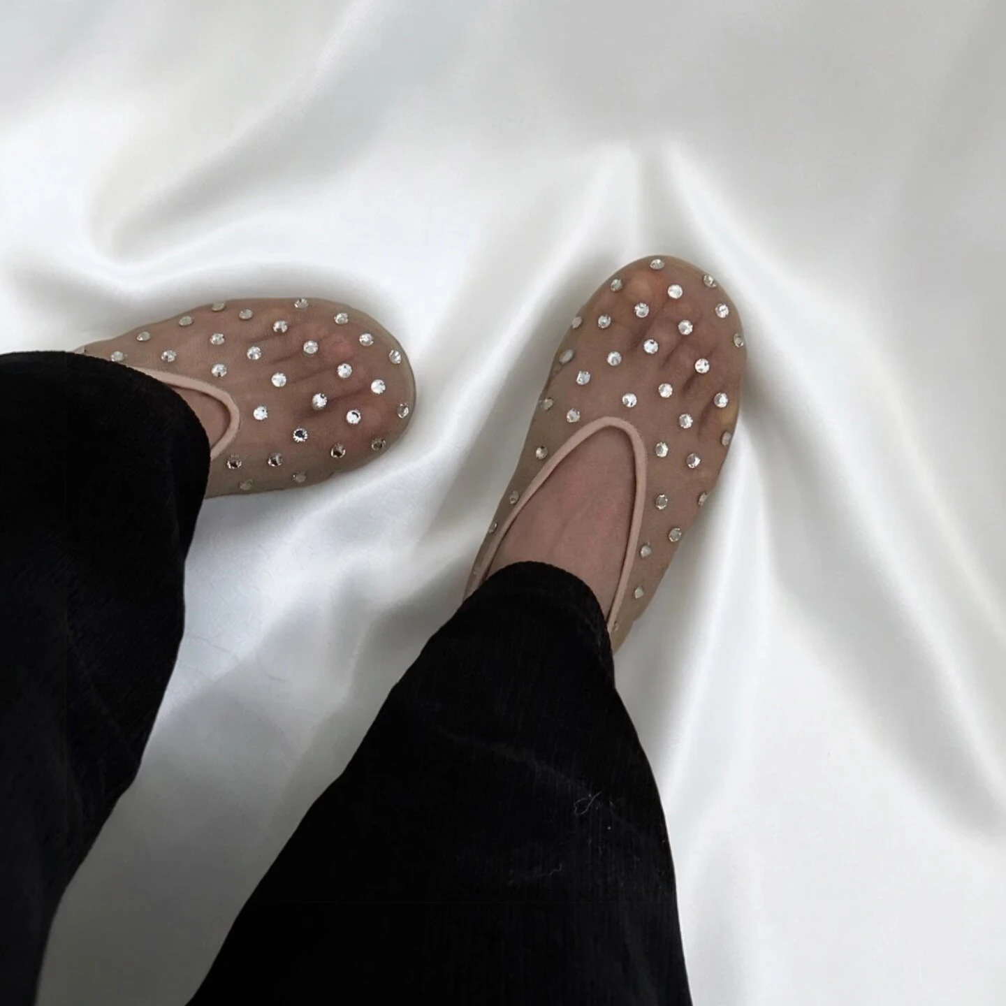 

Luxury Glitter Rhinestone Designer Mesh Flats Women Summer Fashion Light Breathable Mules Loafers Elegant Comfort Ballet Shoes