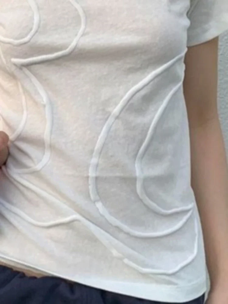 تي شيرت هاراجوكو كاجوال بطباعة بيضاء 2025 ملابس صيفية عتيقة بقصة ضيقة ملابس الجرونج ​ تيشيرتات نسائية بسيطة Y2k جمالية