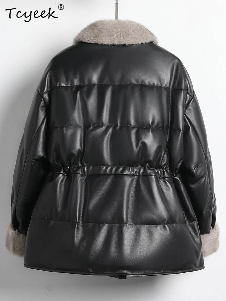 Tcyeek جلد الغنم الخريف الشتاء ساحة طوق بأكمام طويلة أسود فرو المنك طوق متوسط طول المرأة الأبيض بطة أسفل سترة