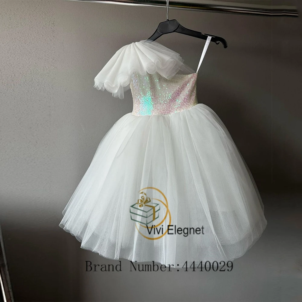 

White Soft Tulle Flower Girl Dresses with Sequined 2023 Summer Sleeveless Spaghetti Strap Wedding Party Gowns فساتين بنات صغار