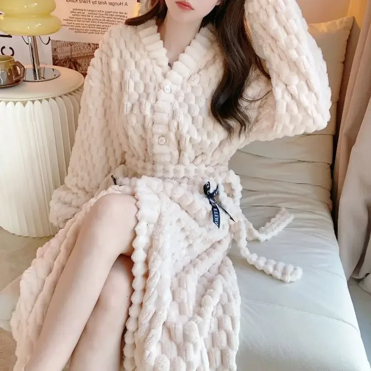 Women Loose Sleepwear Long Robes with Pocket Lady Autumn Winter New Bathrobe beige Kimono Thicken Coral Fleece Nightgown