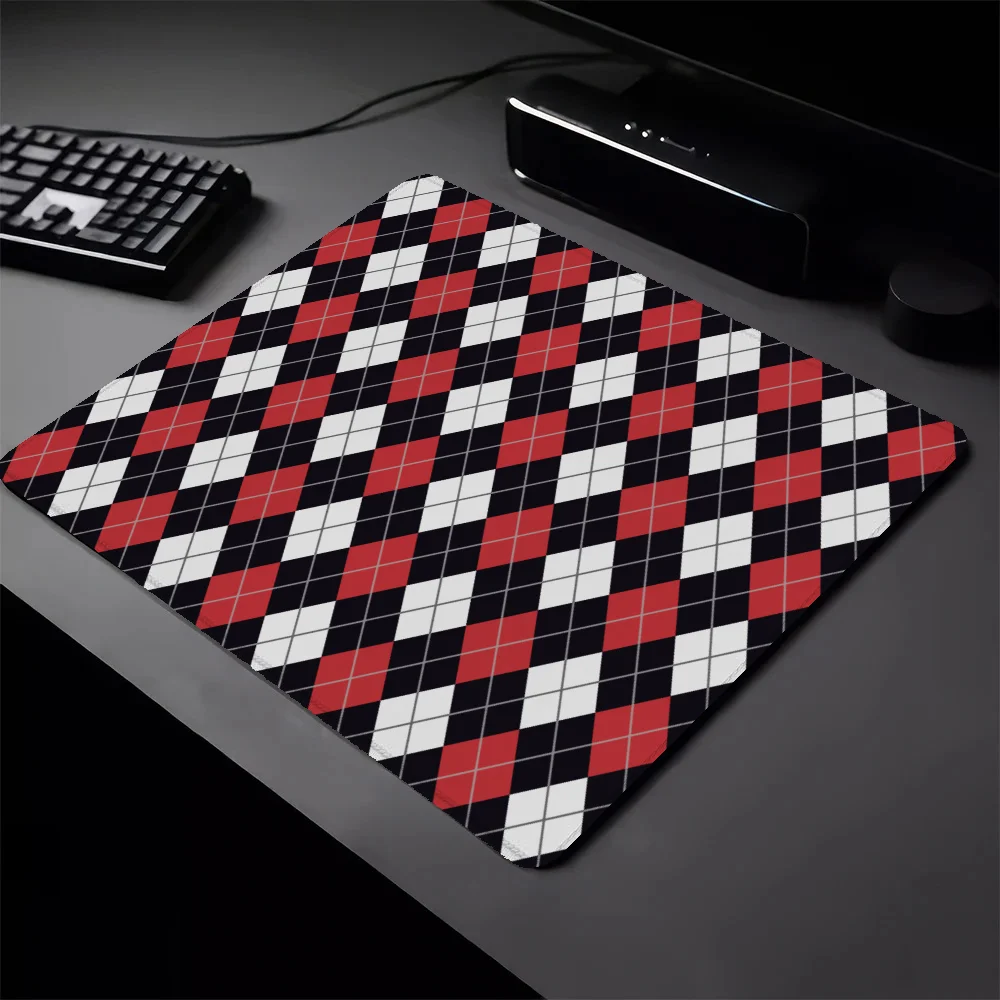 Mausepad-alfombrilla pequeña de escritorio para ordenador, alfombrilla de ratón a cuadros de diamantes de Color para Pc, accesorios para juegos