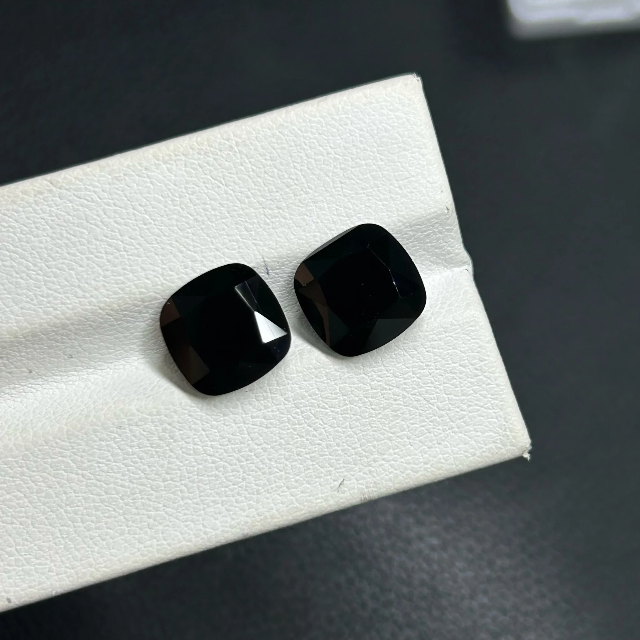 

Natural Black Spinel Cushion Cut Loose Spinel Gemstone For Rings Pendants