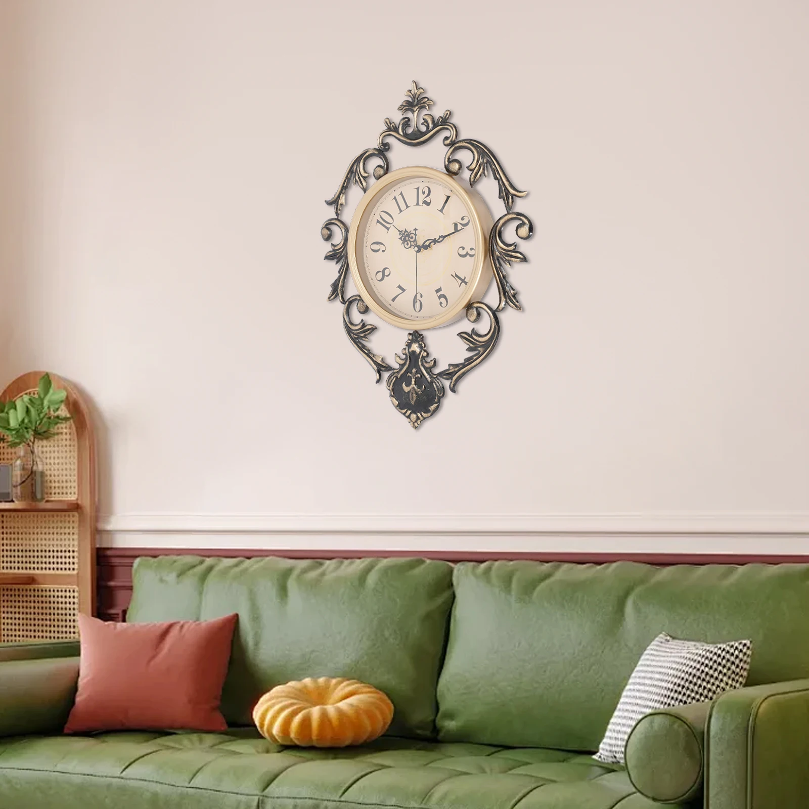 

47x65cm Large Vintage Home Clock with Creative Atmosphere Light Luxury Decoration Clock for Living Room or Bedroom Use