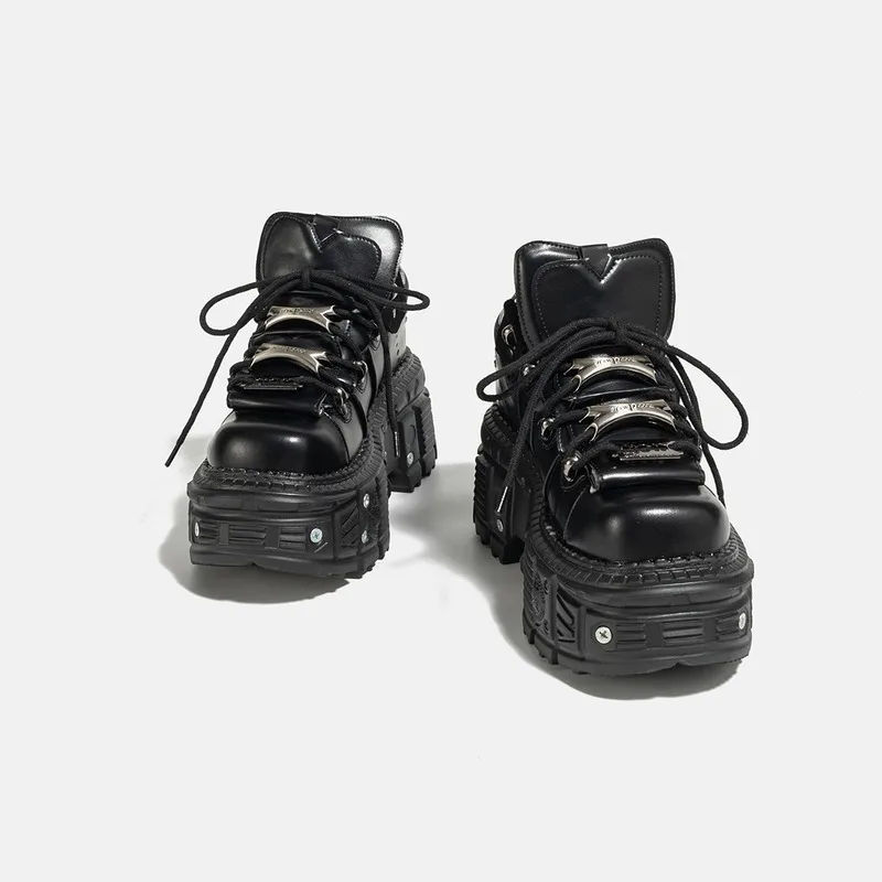 Women's platform sneakers