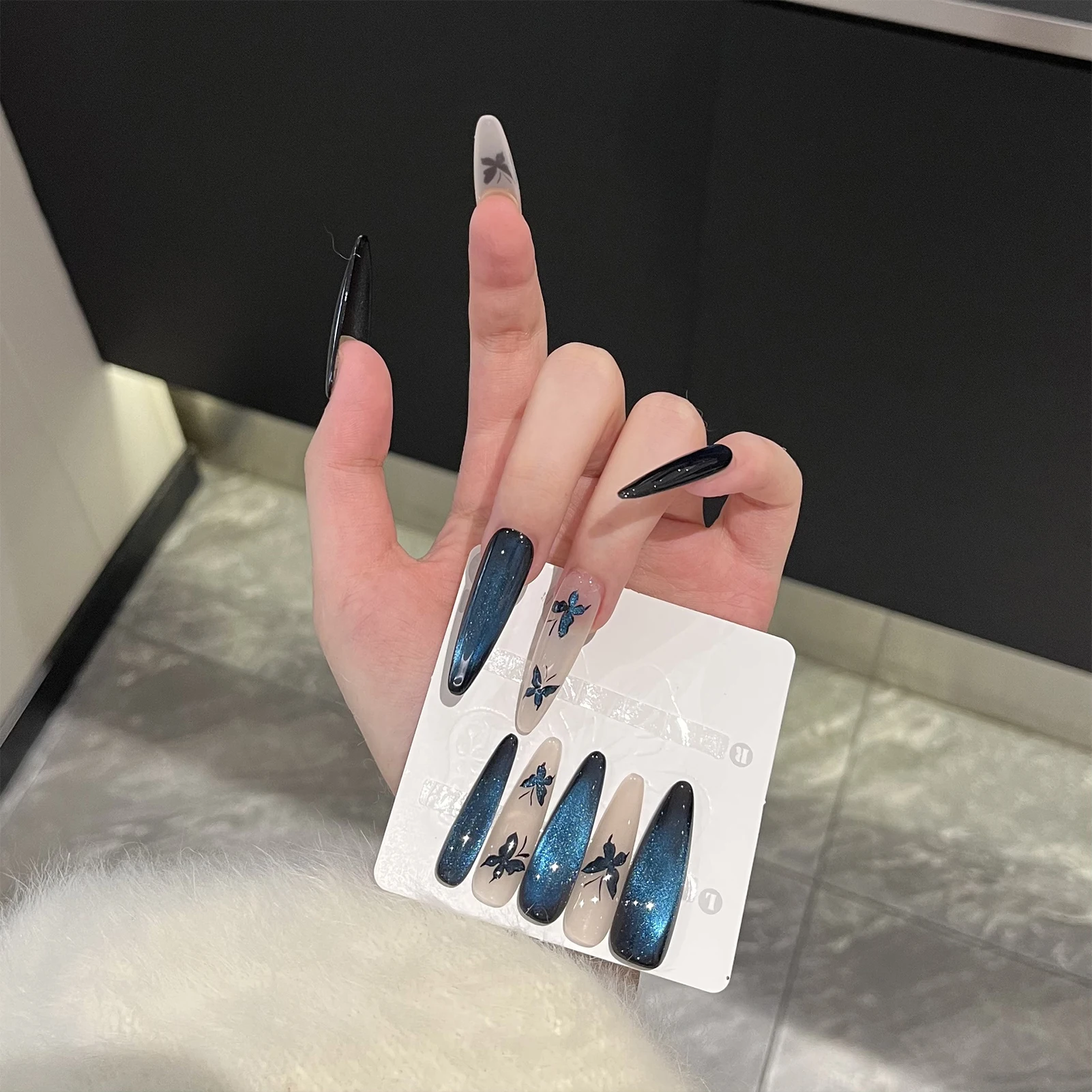 10 Stück blau lila Schmetterling Press On Nails mit Glasperlen Cat Eye Falsche Nägel Mandelspitze Glitzer DIY künstliche Nägel