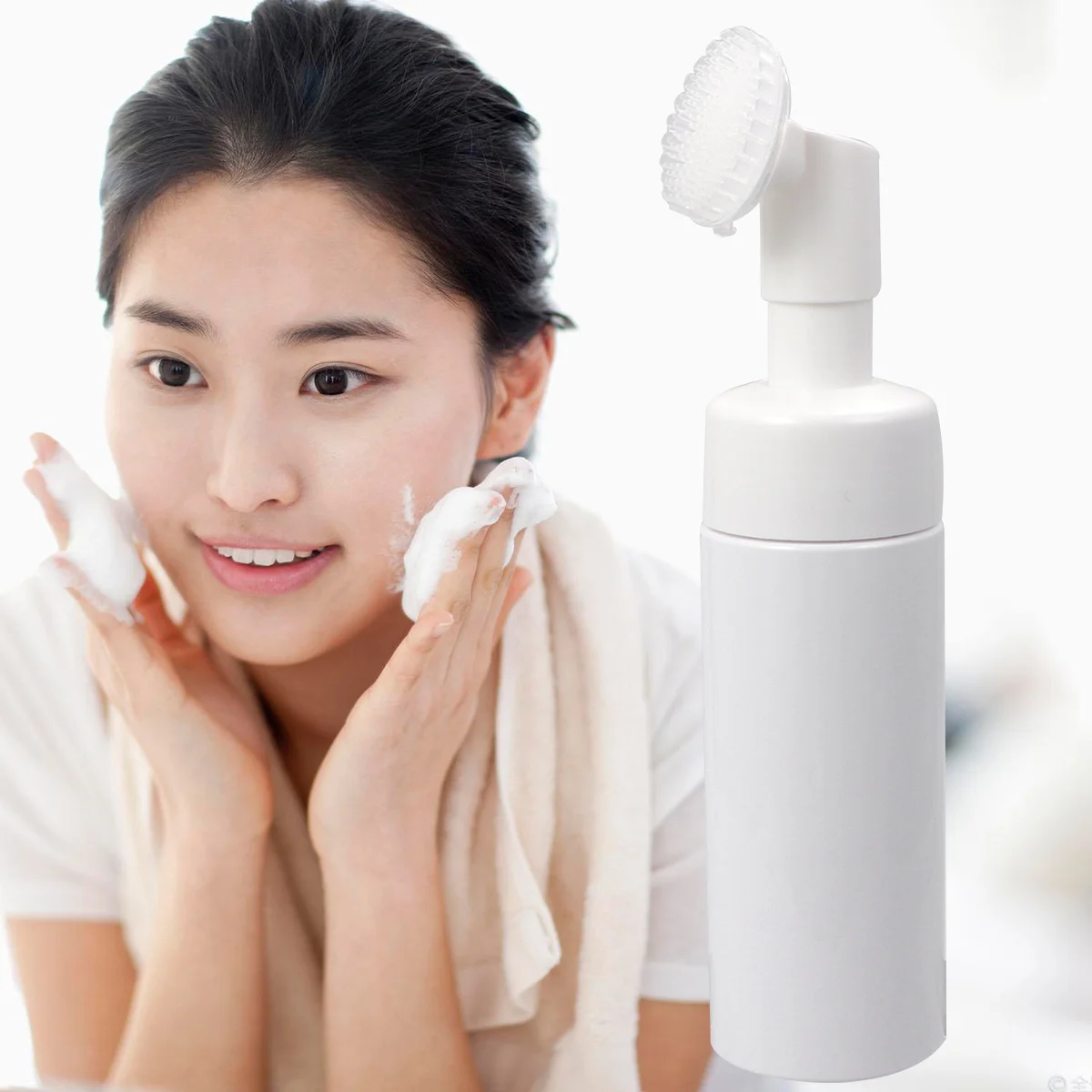 

2Pcs 150ml White Plastic Cosmetics Bubble Bottles Multi-Purpose Sub Bottle for Travel Home Facial Lotion Cream