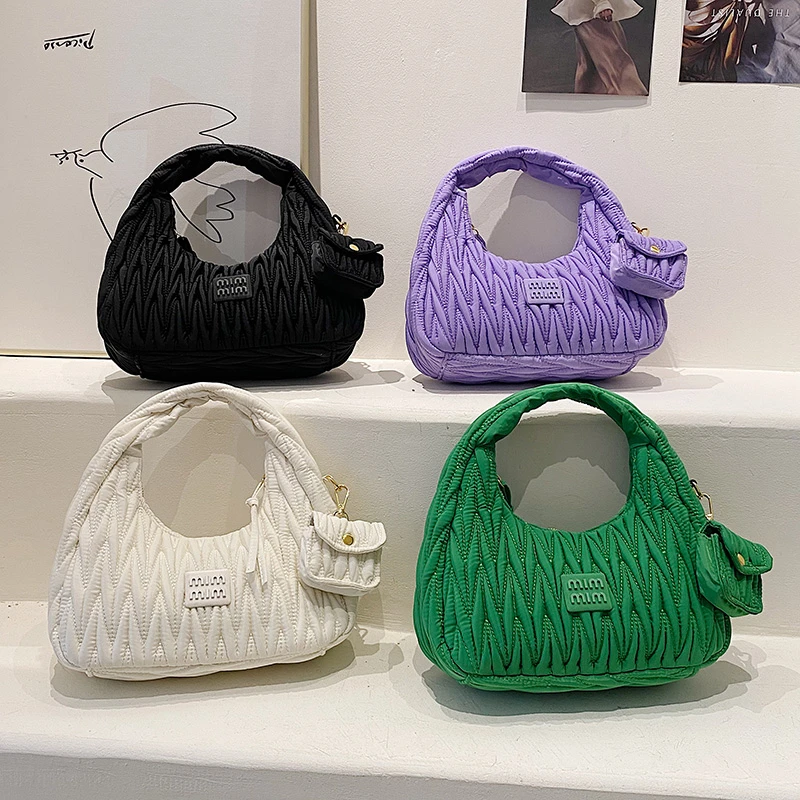 Bolsos de mano plisados de cuero suave para mujer, bolsos de hombro para mujer, bolsos de cena de diseñador, tendencia de moda, Verano