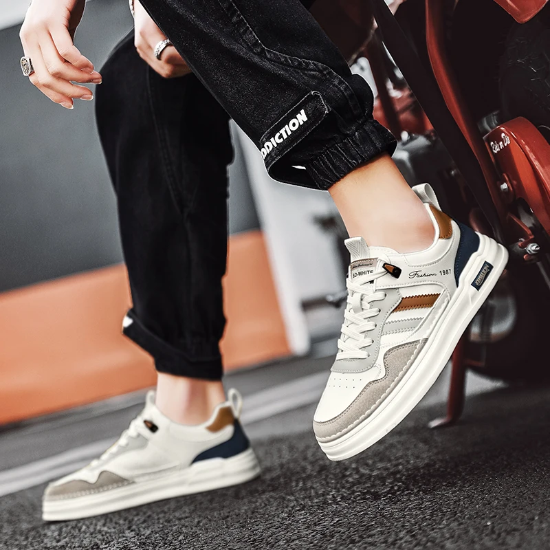 Trendy low top small white shoes 2023 Spring and Autumn New Versatile trend board shoes Fashion men's sports casual shoes