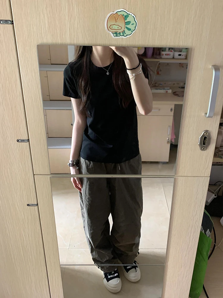 เสื้อยืดผู้หญิงทรงเข้ารูป แบรนด์ Bla Versatile รุ่นใหม่ปี 2024 เหมาะสำหรับใส่ทำงาน ดีไซน์เซ็กซี่ ผ้าเนื้อดี ระบายอากาศได้ดี