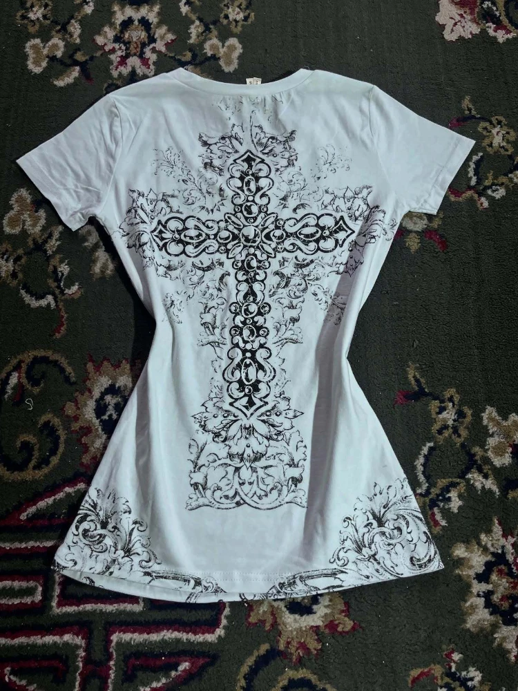 

Y2K Punk Graphic Crop-Top T-Shirt Sweet Slim-Fit Street Fashion 2000s Harajuku Summer Women's Clothing